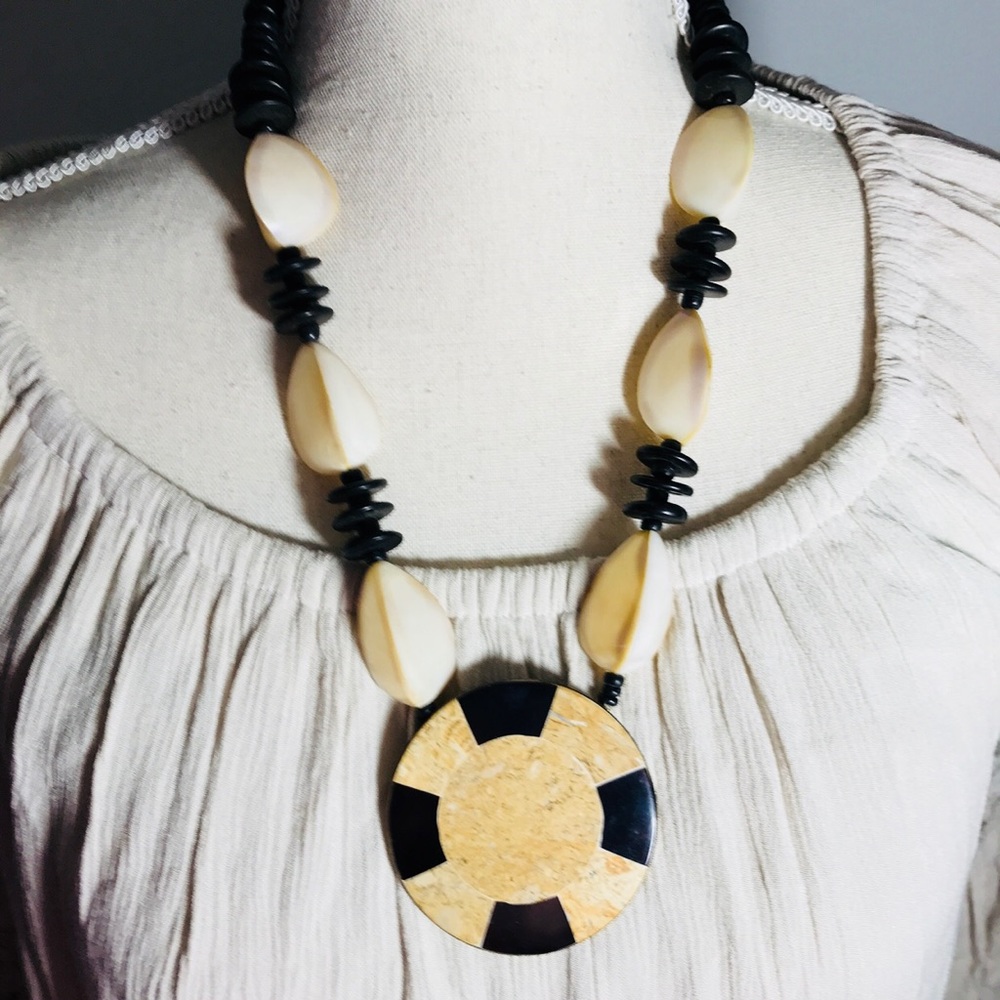 Boho Style big and bold necklace 🌺🌺🌺🌺